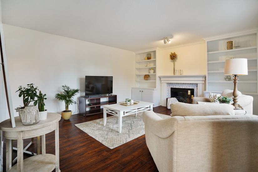 Property listing for 154 Hepburn Cres., Hamilton, ON