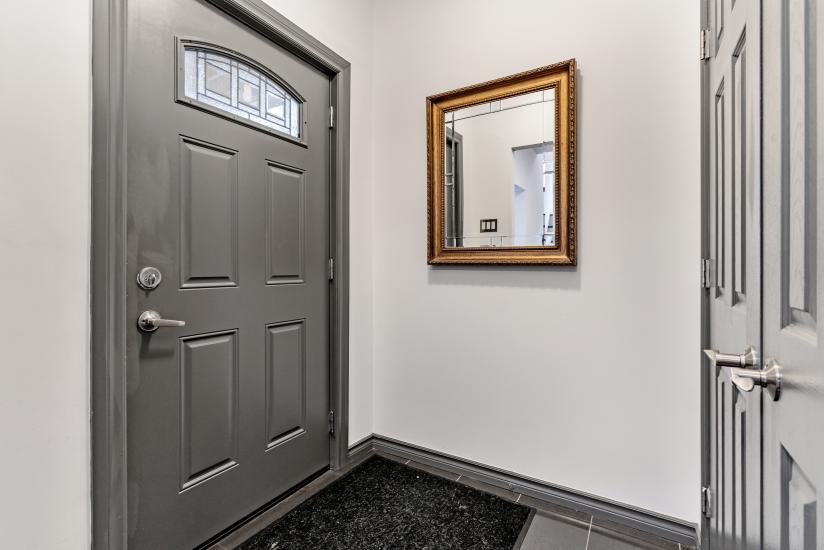 Property listing for 9 Blythe St., Hamilton, ON