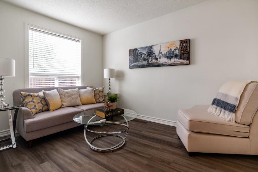 Property listing for #24-39 Pinewoods Dr., Stoney Creek, Ontario