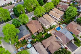 Property listing for 42 Beston Dr., Hamilton, Ontario