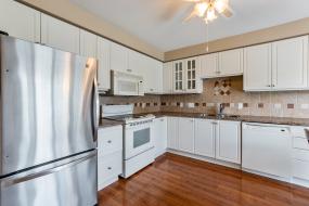 Property listing for 22 Red Haven Dr., Grimsby, ON