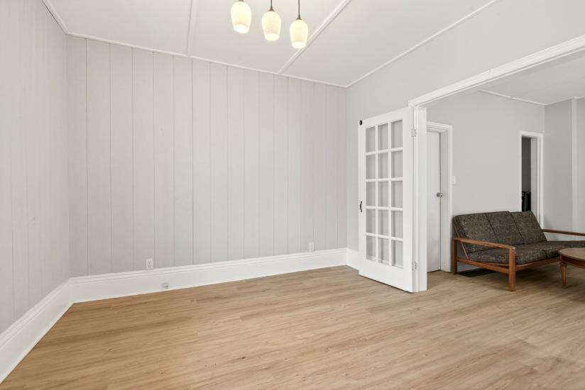 Property listing for 1236 Cannon St. E., Hamilton, ON