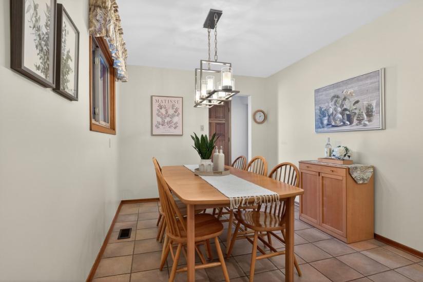 Property listing for 624 Seventh Ave., Hamilton, ON