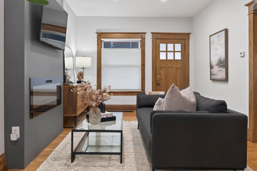 Property listing for 105 Highland Ave., St. Catharines, ON