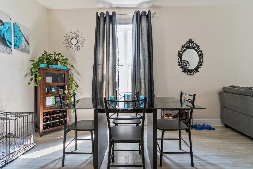 Property listing for 14 Fairview Ave, Hamilton, ON