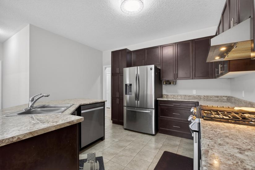 Property listing for 79 Dolomiti Crt., Stoney Creek, ON