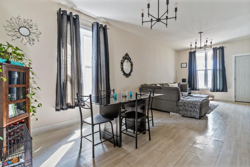 Property listing for 14 Fairview Ave, Hamilton, ON