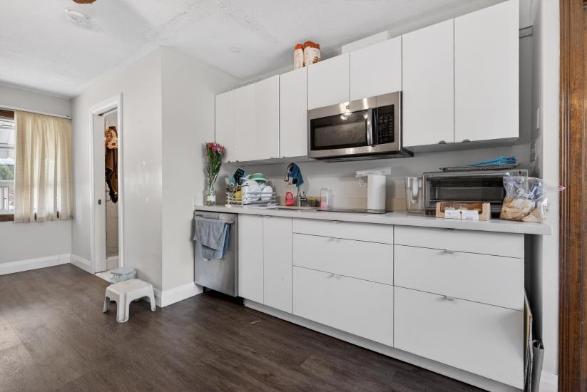 Property listing for #2-150 Ewen Rd., Hamilton, ON