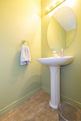Property listing for #92-100 Beddoe Dr., Hamilton, Ontario