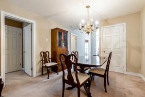 Property listing for 22 Red Haven Dr., Grimsby, ON