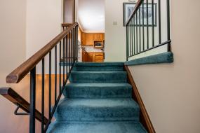 Property listing for 42 Beston Dr., Hamilton, Ontario