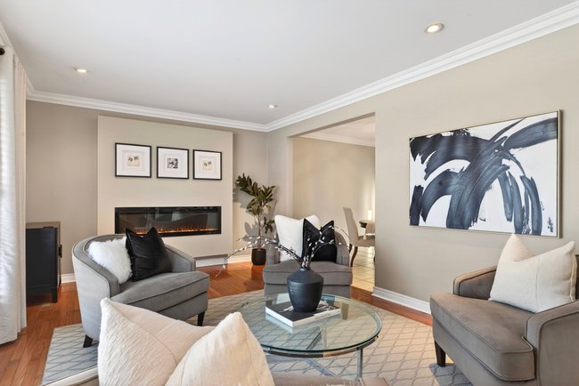 Property listing for 35 Shalfleet Blvd., Brantford, ON