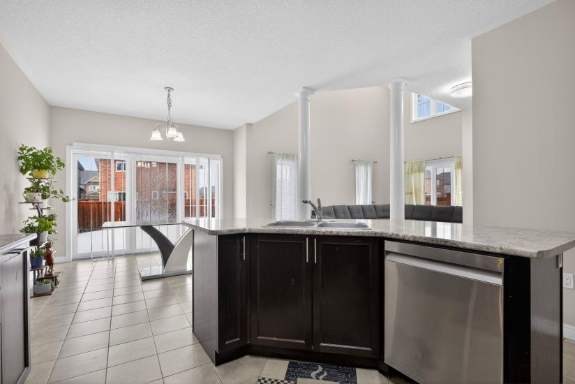 Property listing for 79 Dolomiti Crt., Stoney Creek, ON