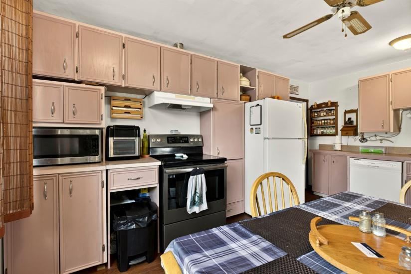 Property listing for 958 Highland Rd. E., Stoney Creek, ON