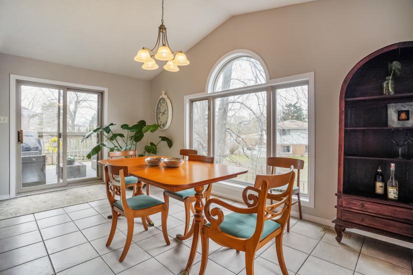 Property listing for 154 Hepburn Cres., Hamilton, ON