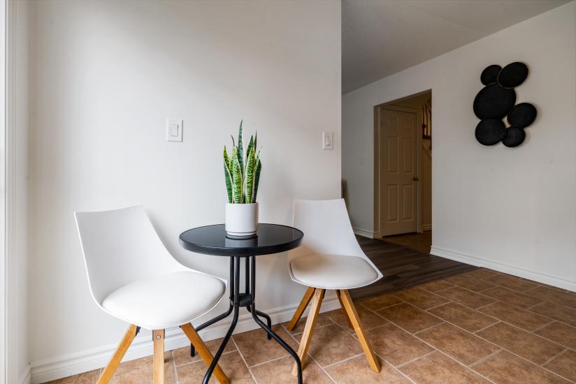 Property listing for #24-39 Pinewoods Dr., Stoney Creek, Ontario