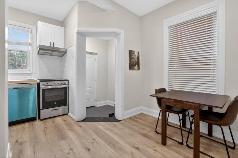 Property listing for 11 Barnesdale Ave. N., Hamilton, ON