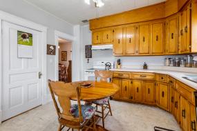 Property listing for 180 St. Catharines St., Smithville, Ontario