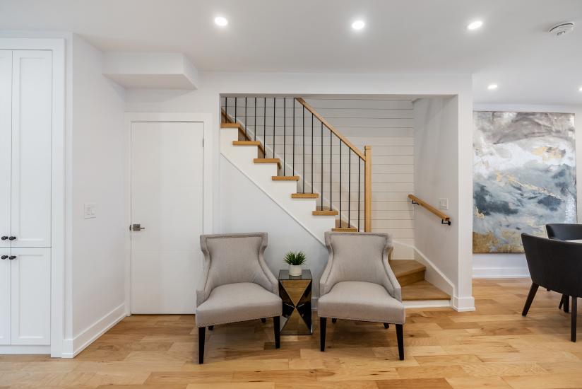 Property listing for 24 Norway Ave, Hamilton, ON