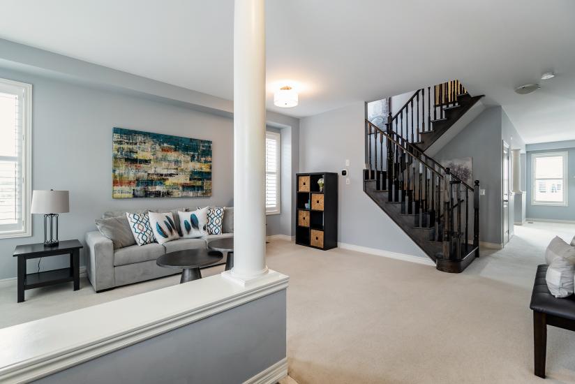 Property listing for 124 Springview Dr., Waterdown, Ontario