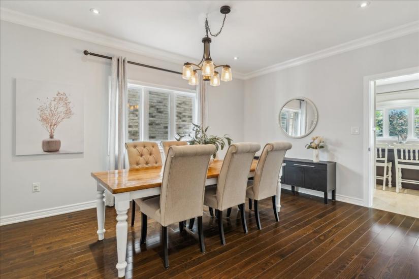 Property listing for 60 Pumpkin Pass, Binbrook, ON