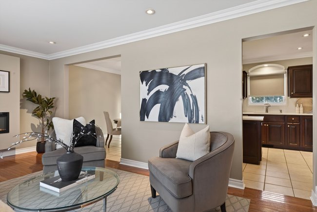 Property listing for 35 Shalfleet Blvd., Brantford, ON