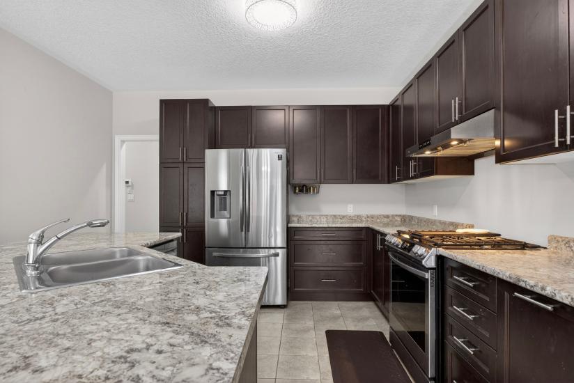 Property listing for 79 Dolomiti Crt., Stoney Creek, ON