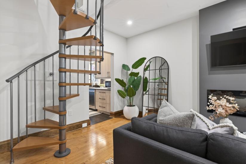Property listing for 105 Highland Ave., St. Catharines, ON