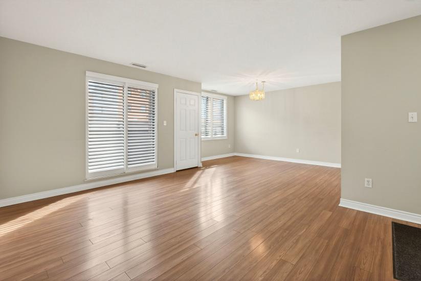 Property listing for #101-8 Main St., Dundas, ON