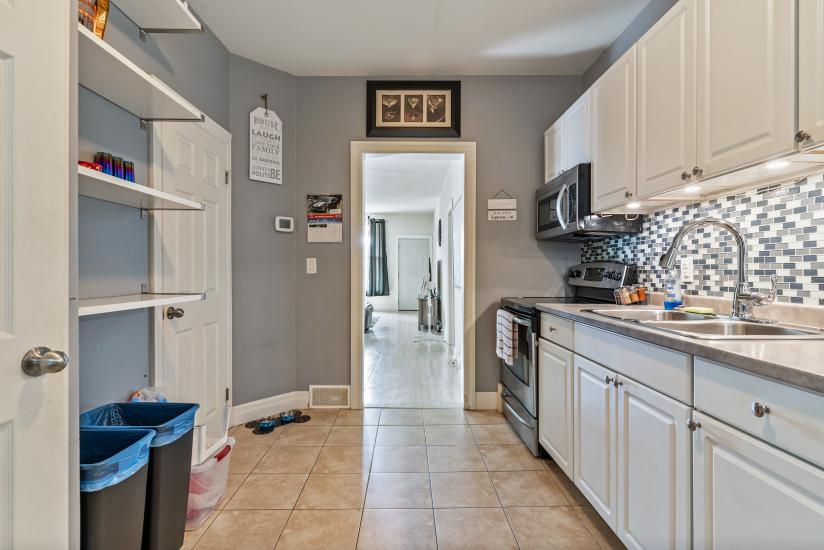 Property listing for 14 Fairview Ave, Hamilton, ON