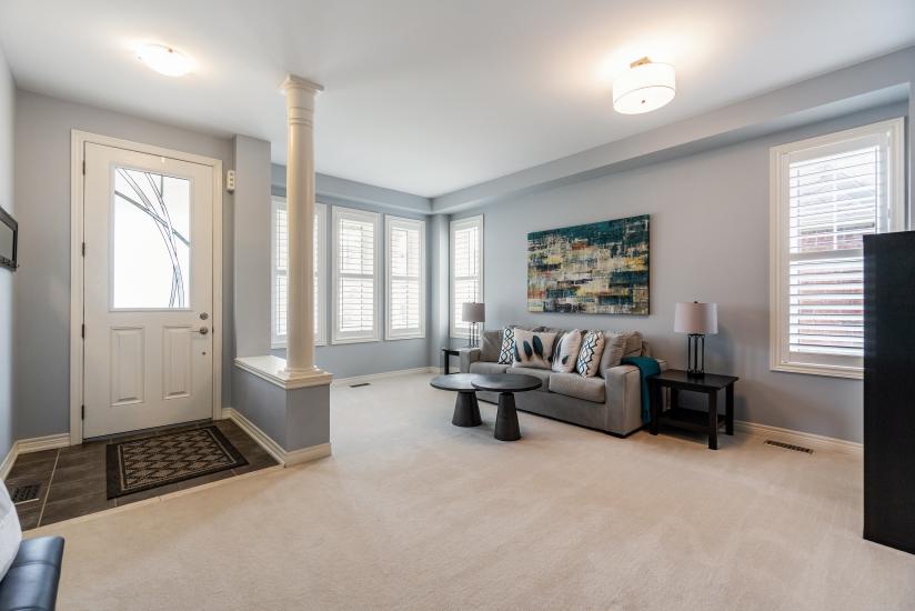 Property listing for 124 Springview Dr., Waterdown, Ontario