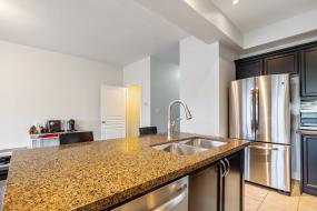 Property listing for #5-370 Stonehenge Dr., Ancaster, ON