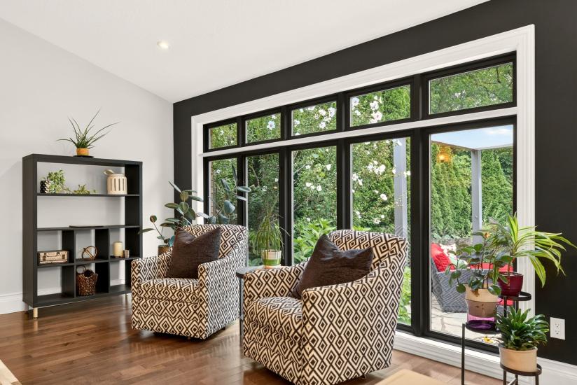Property listing for 667 Sandcherry Dr., Burlington, ON