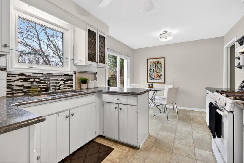 Property listing for 103 Turnbull Rd., Dundas, ON