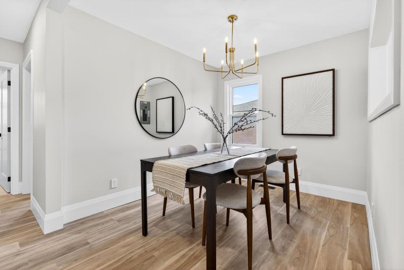 Property listing for 330 East 15th St, Hamilton, ON