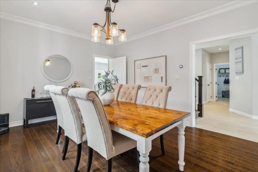 Property listing for 60 Pumpkin Pass, Binbrook, ON