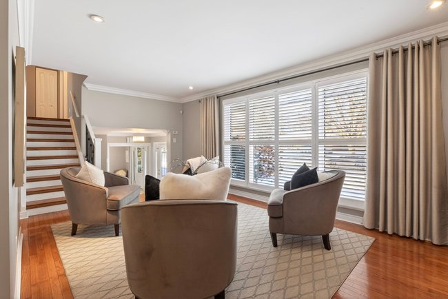 Property listing for 35 Shalfleet Blvd., Brantford, ON