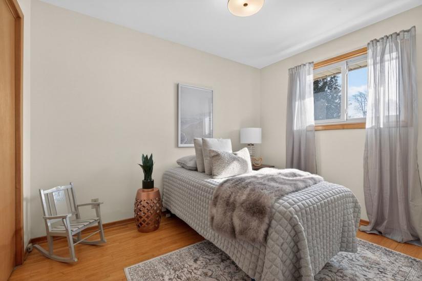 Property listing for 624 Seventh Ave., Hamilton, ON