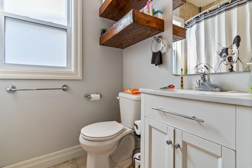 Property listing for 14 Fairview Ave, Hamilton, ON