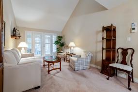 Property listing for 22 Red Haven Dr., Grimsby, ON