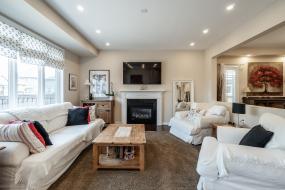 Property listing for 1363 Upper Paradise Rd., Hamilton, ON