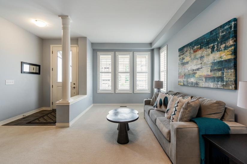 Property listing for 124 Springview Dr., Waterdown, Ontario