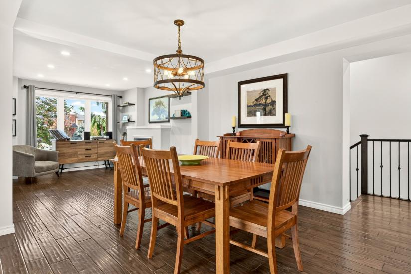 Property listing for 98 First Rd. W., Stoney Creek, ON