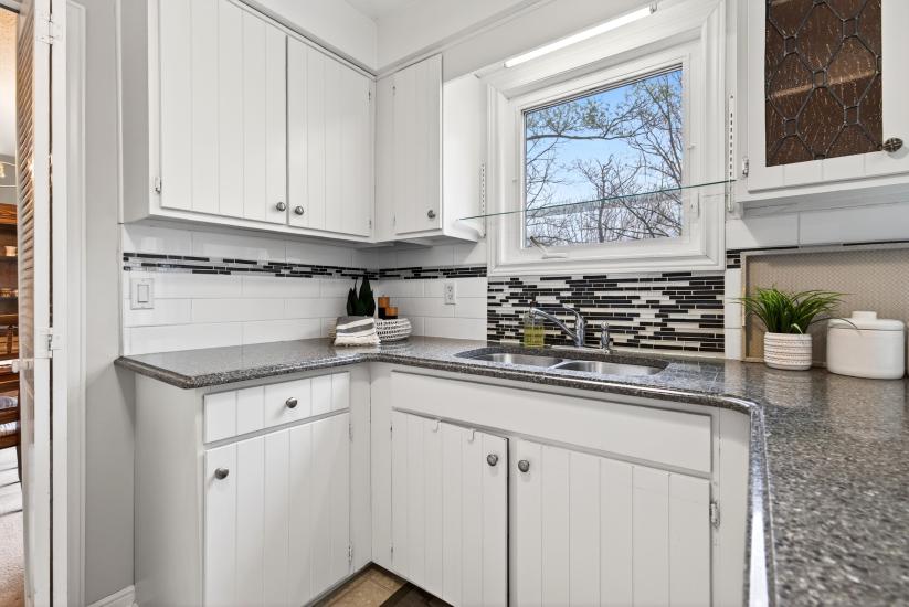 Property listing for 103 Turnbull Rd., Dundas, ON