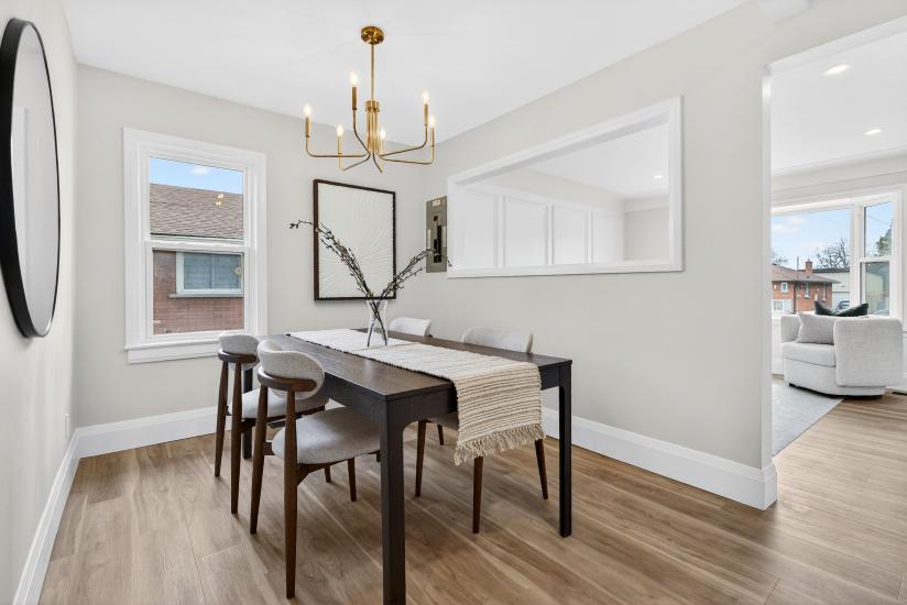 Property listing for 330 East 15th St, Hamilton, ON
