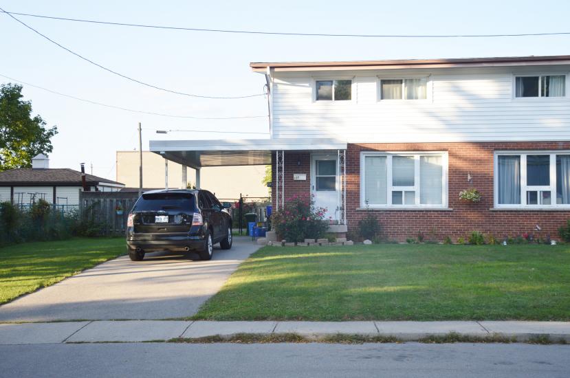 Property listing for 108 Mountain Ave. N., Stoney Creek, ON