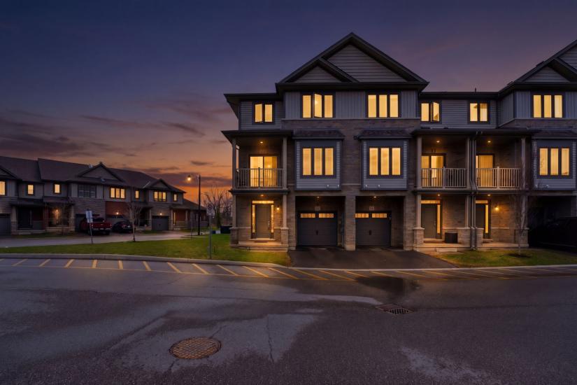 Property listing for #160-77 Diana Ave., Brantford, ON