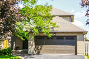 Property listing for 4 Carlson St., Stoney Creek, ON