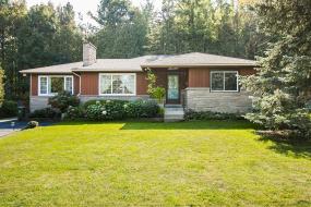 Property listing for 908 Bishop Pl., Ancaster, ON
