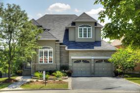 Property listing for 1 Hodge Crt., Dundas, ON